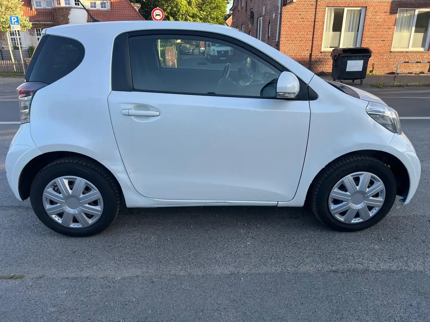 Toyota iQ Basis Blanc - 1