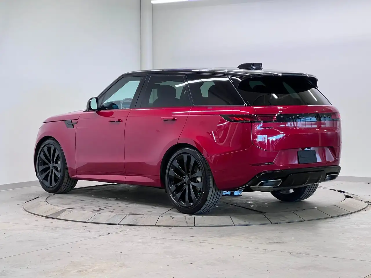 Land Rover Range Rover Sport снимка Land Rover Range Rover Sport