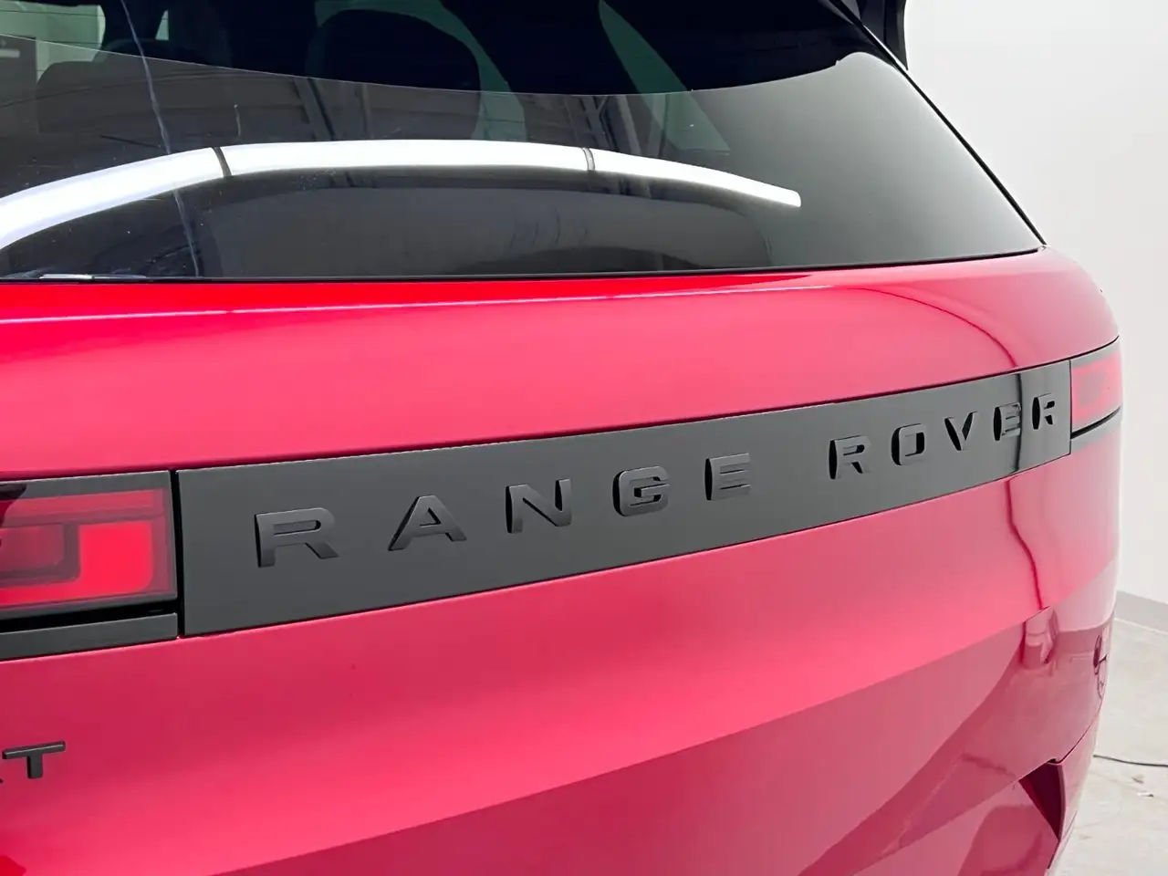 Land Rover Range Rover Sport снимка Land Rover Range Rover Sport