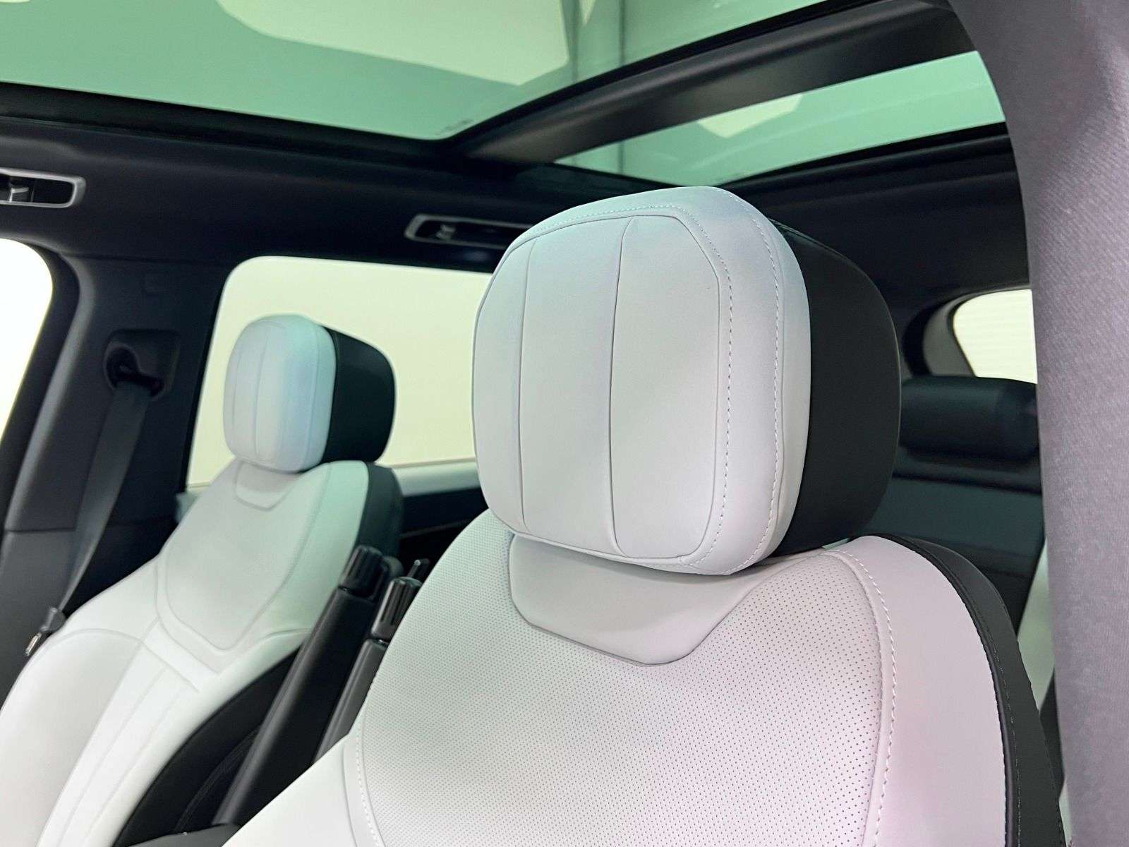 2026 Land Rover Range Rover Sport P400 DYNAMIC HSE thumb 25