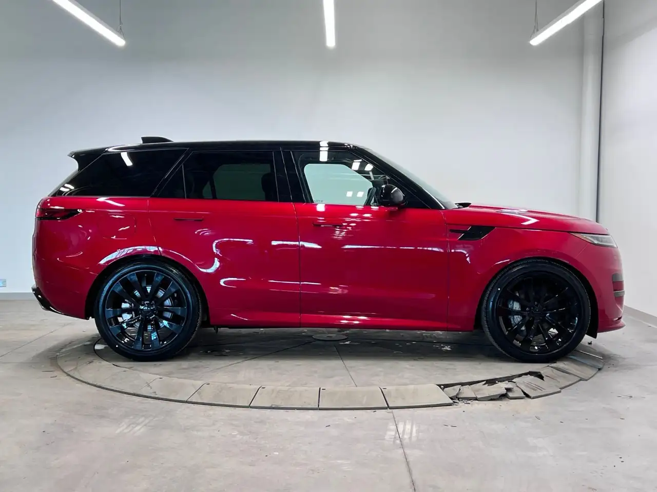 Land Rover Range Rover Sport снимка Land Rover Range Rover Sport