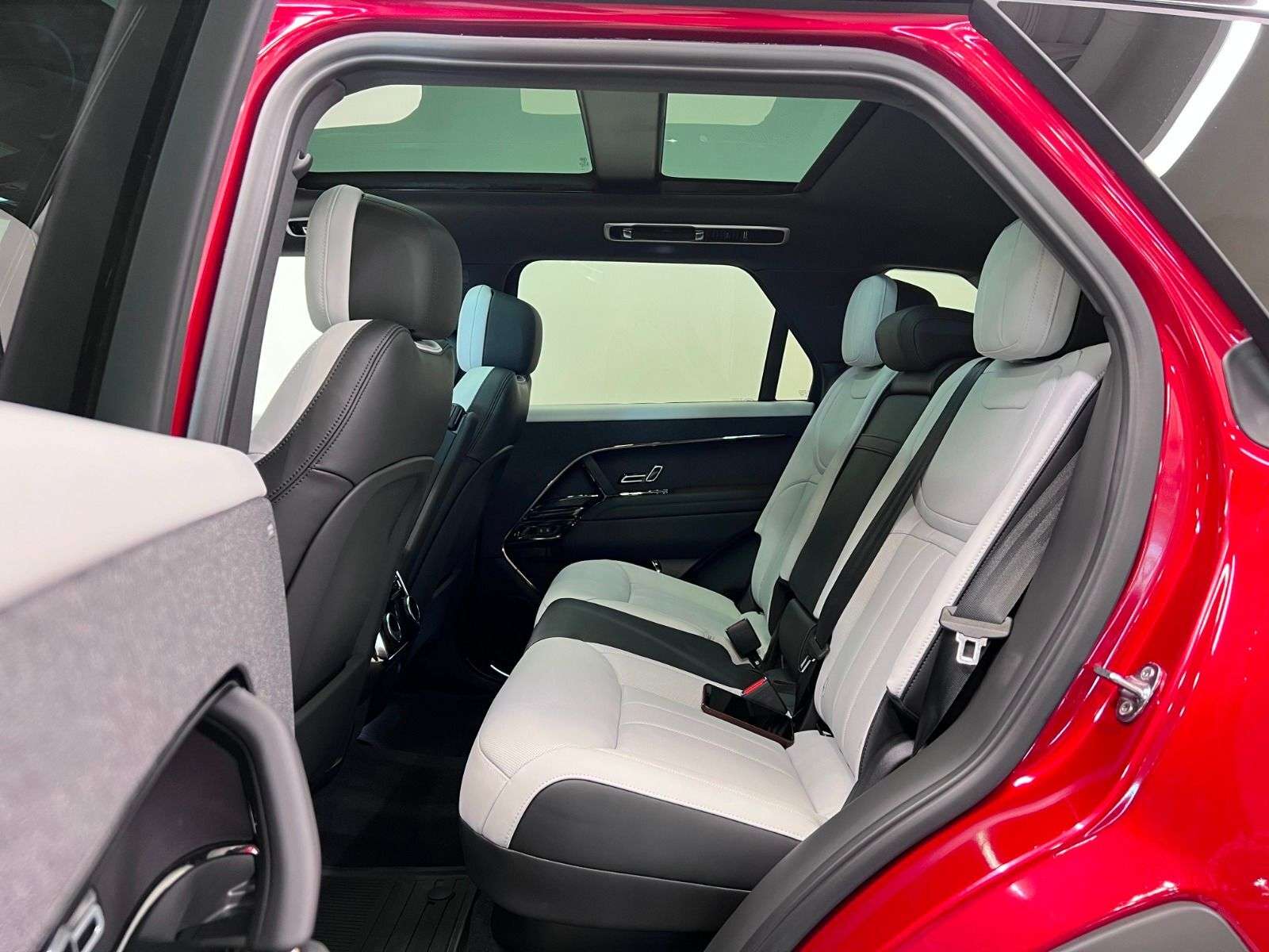 2026 Land Rover Range Rover Sport P400 DYNAMIC HSE thumb 23