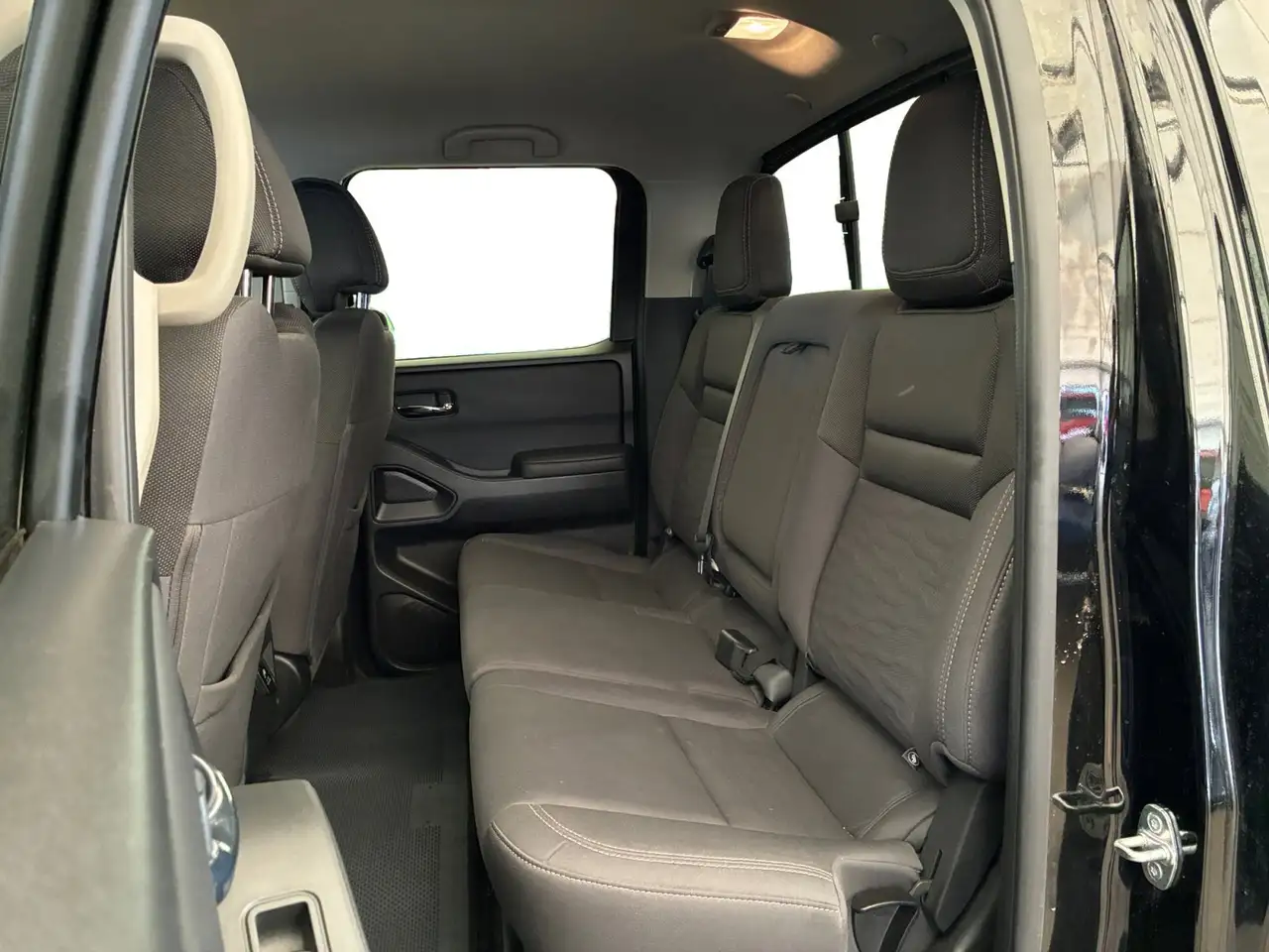 Nissan Frontier снимка Nissan Frontier