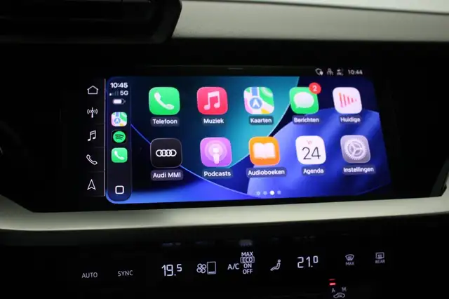 Audi A3 view 5