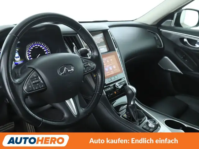 Infiniti Q50 view 11