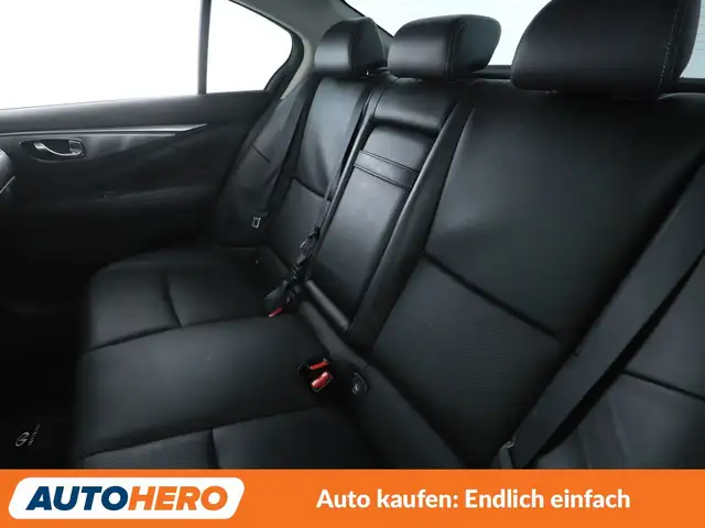 Infiniti Q50 view 14