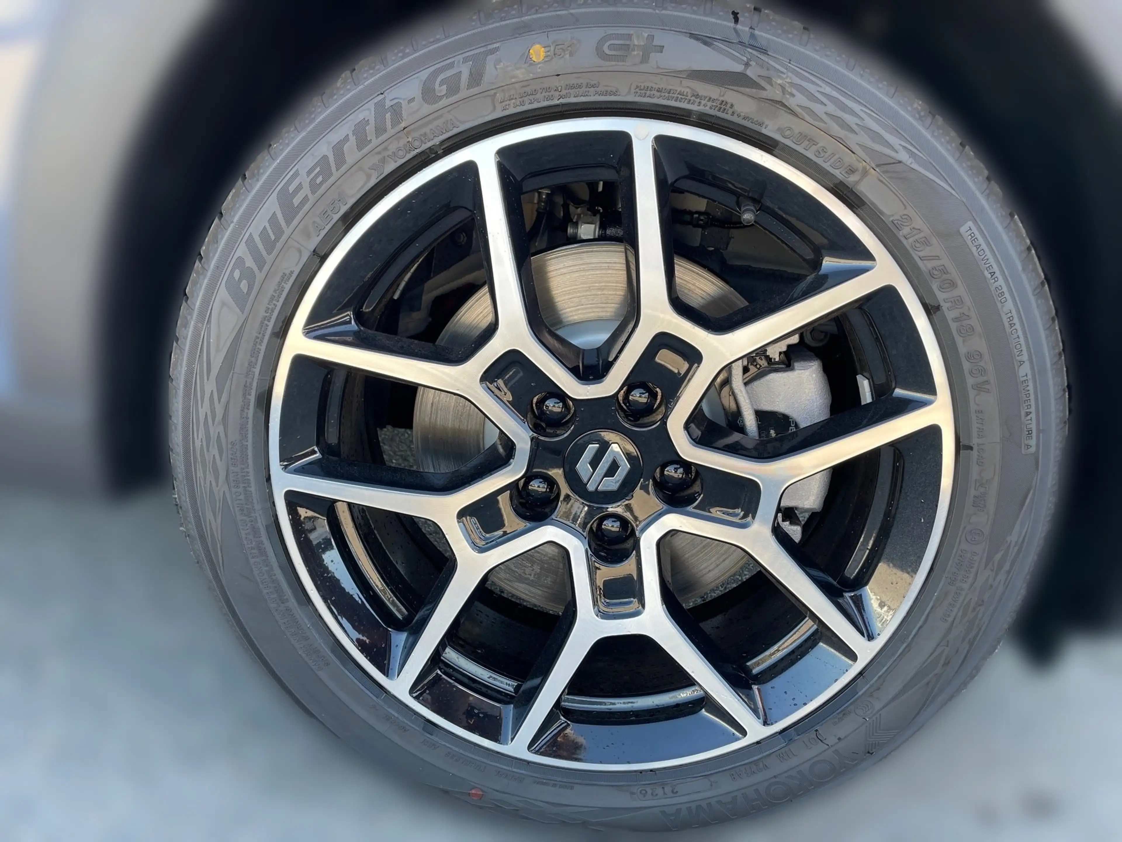 Leapmotor B03X DESIGN PROMAX 53 kWh — photo 8