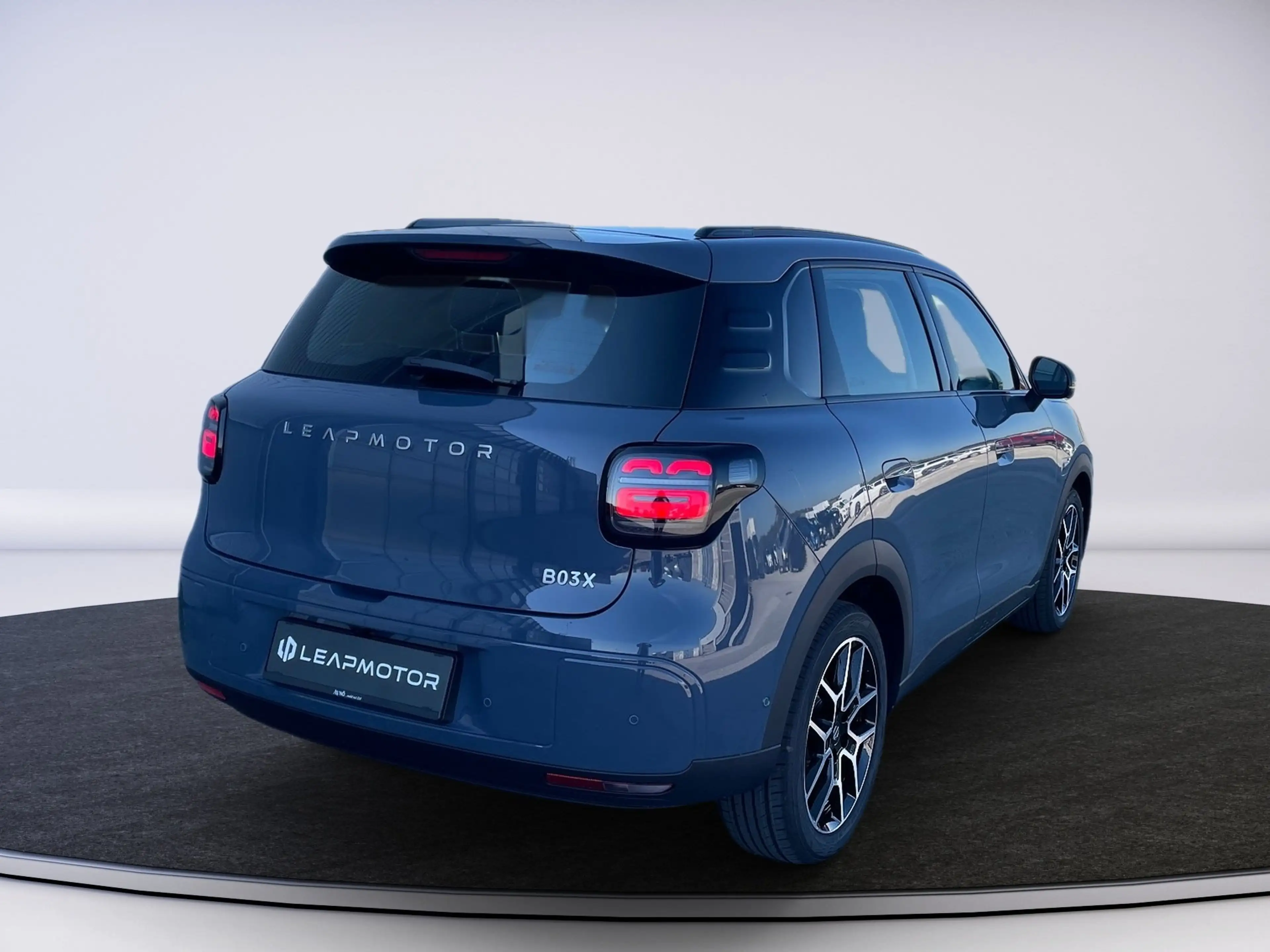 Leapmotor B03X DESIGN PROMAX 53 kWh — photo 5