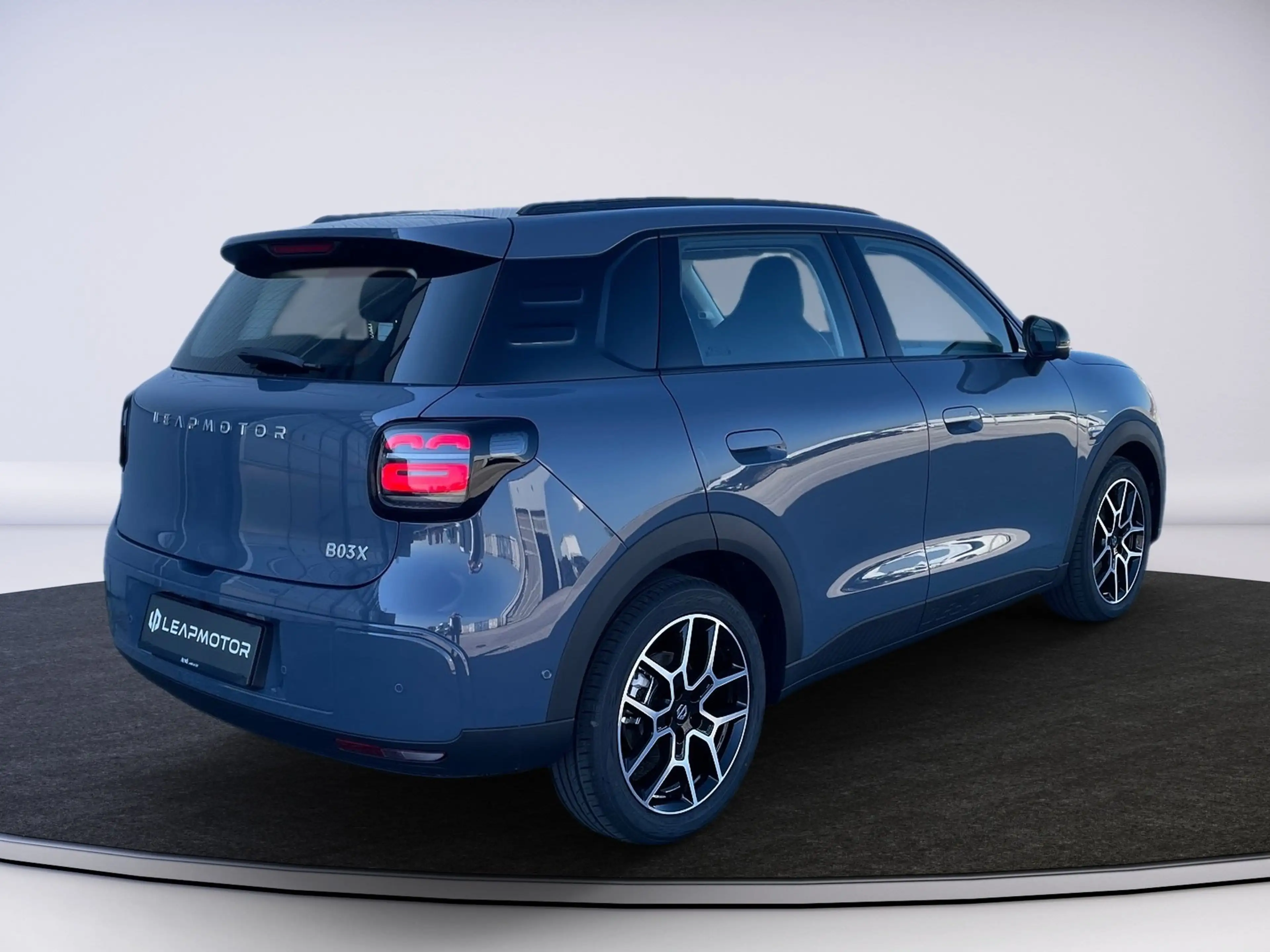 Leapmotor B03X DESIGN PROMAX 53 kWh — photo 6