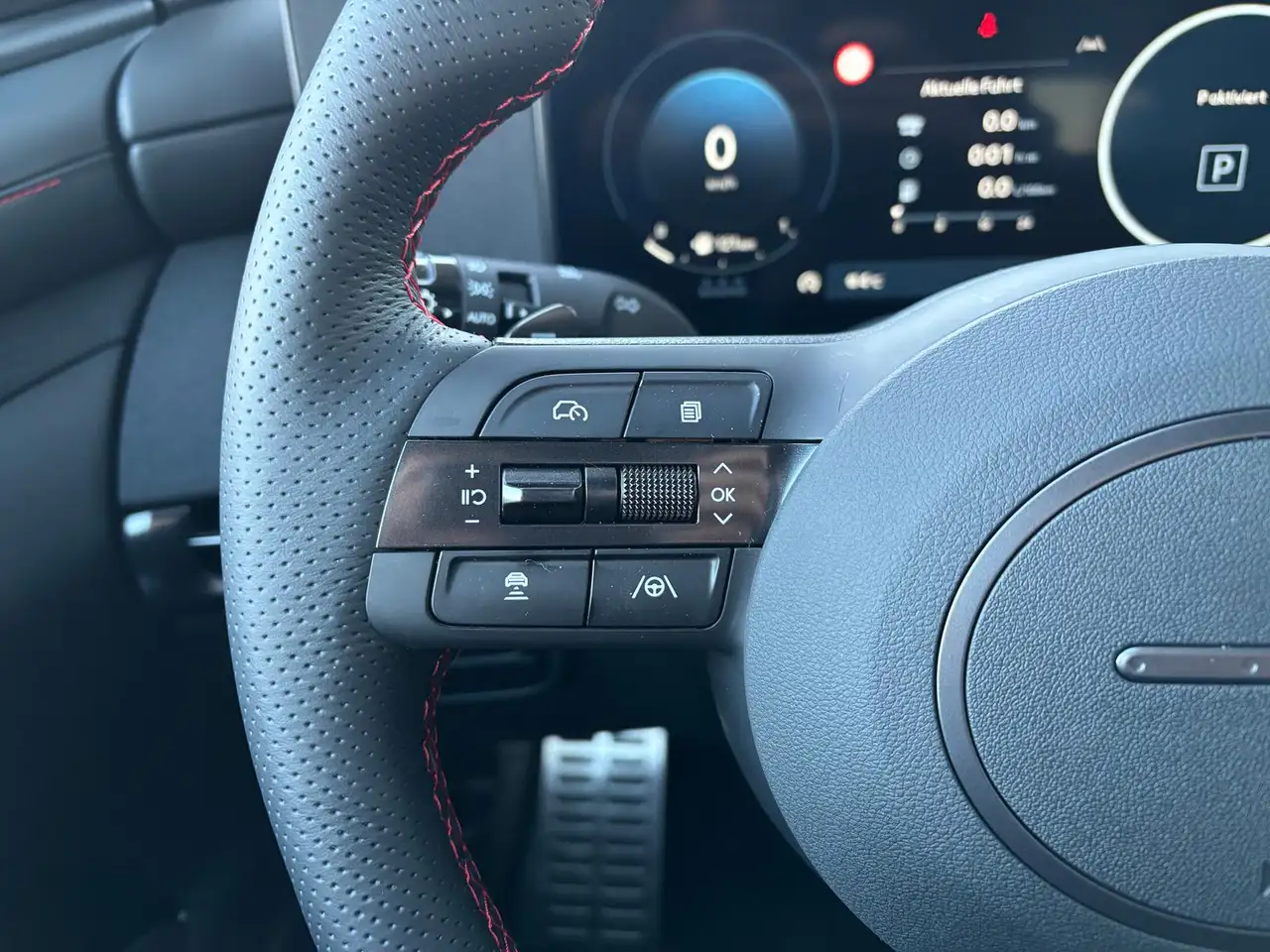 Hyundai TUCSON N-Line T-GDi 160 DCT MHEV ASCC Krell Pano 12