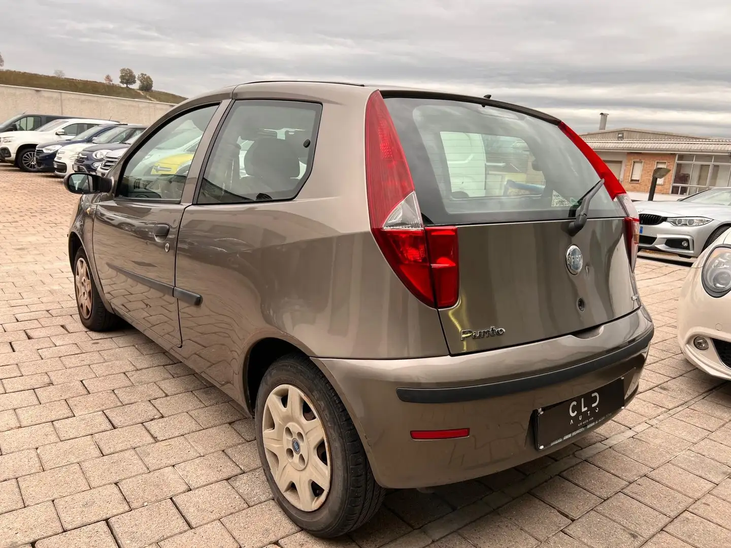 Fiat Punto Punto 3p 1.3 mjt 16v Classic Dynamic Bronzo - 2