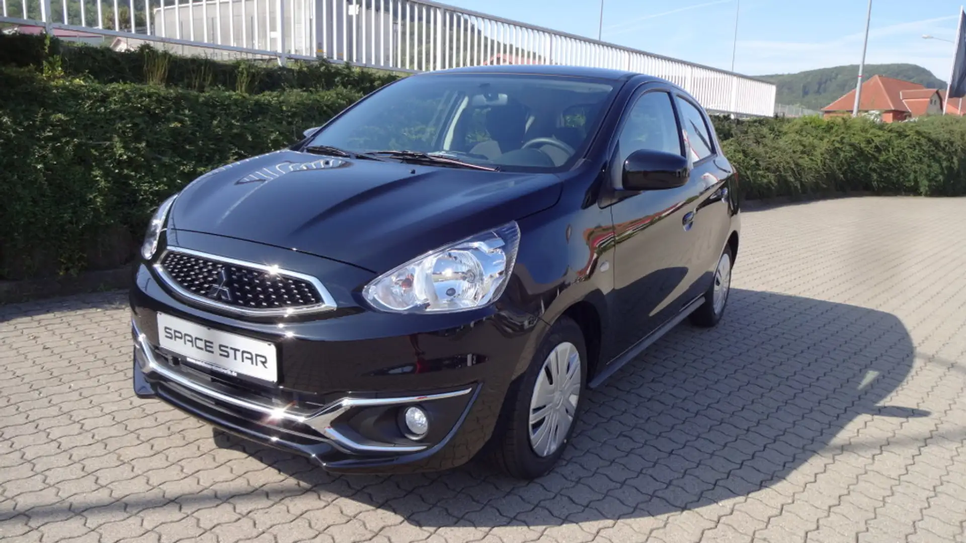 Mitsubishi Space Star Diamant 1.0 MIVEC 5-Gang Schwarz - 1