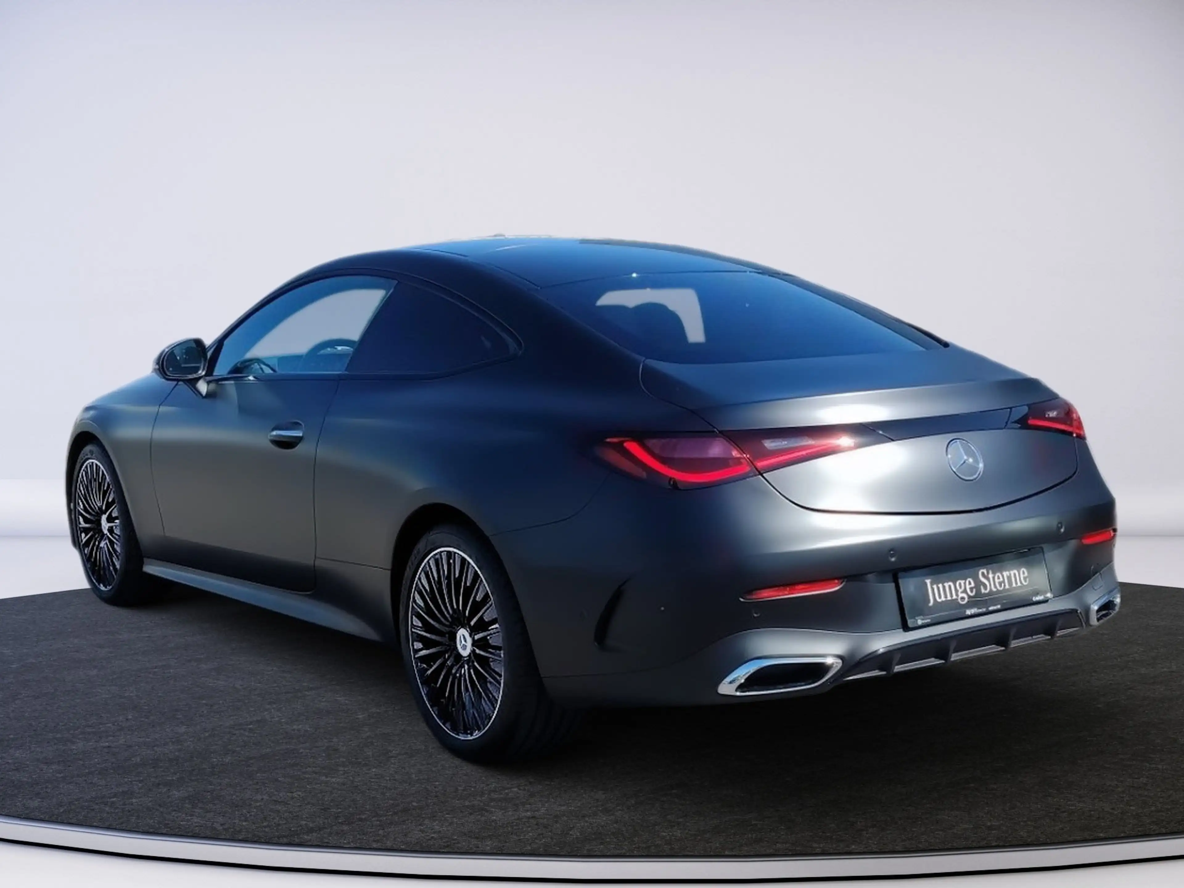 Mercedes-Benz CLE 180 Coupé AMG Line Glasdach Winterpaket — photo 4