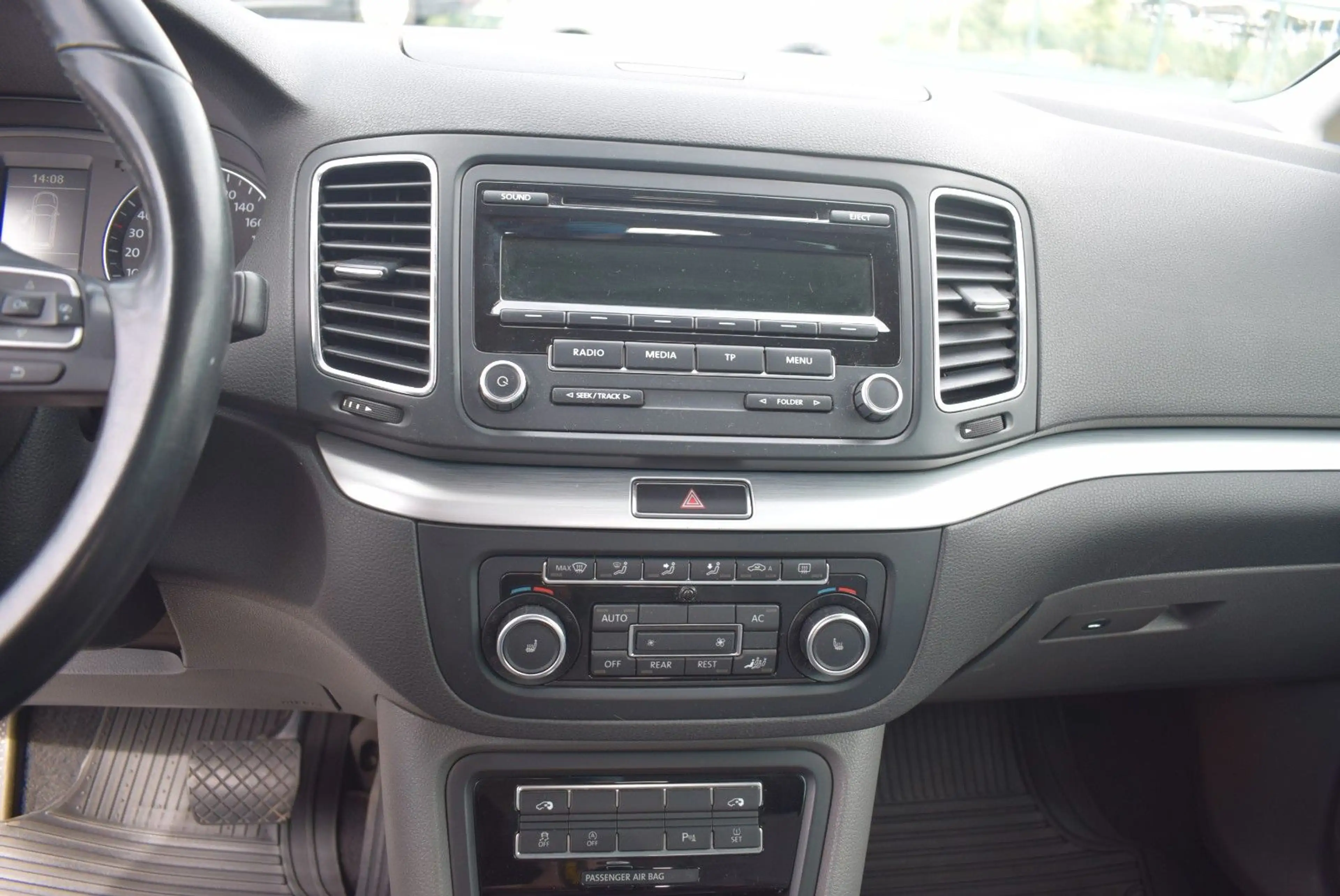 Volkswagen Sharan Highline BMT AUTOM., LEDER, 7 SITZER — photo 15