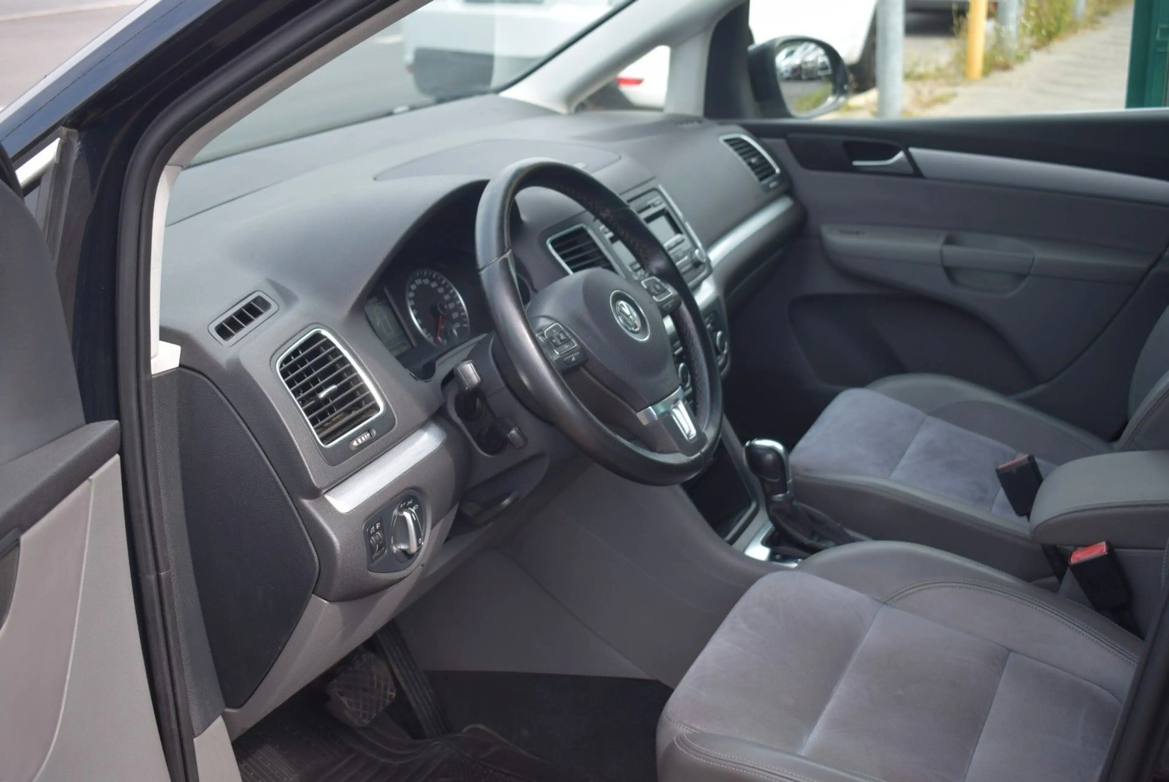 Volkswagen Sharan Highline BMT AUTOM., LEDER, 7 SITZER — photo 11