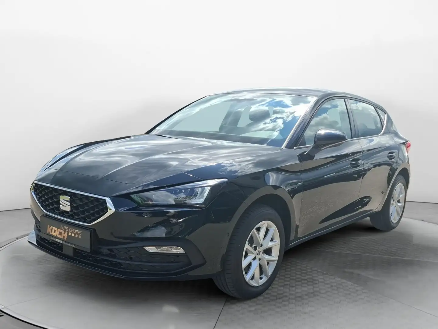 SEAT Leon 1.5 eTSI DSG 7-Gang Road Edition Kessy RFK Zwart - 2