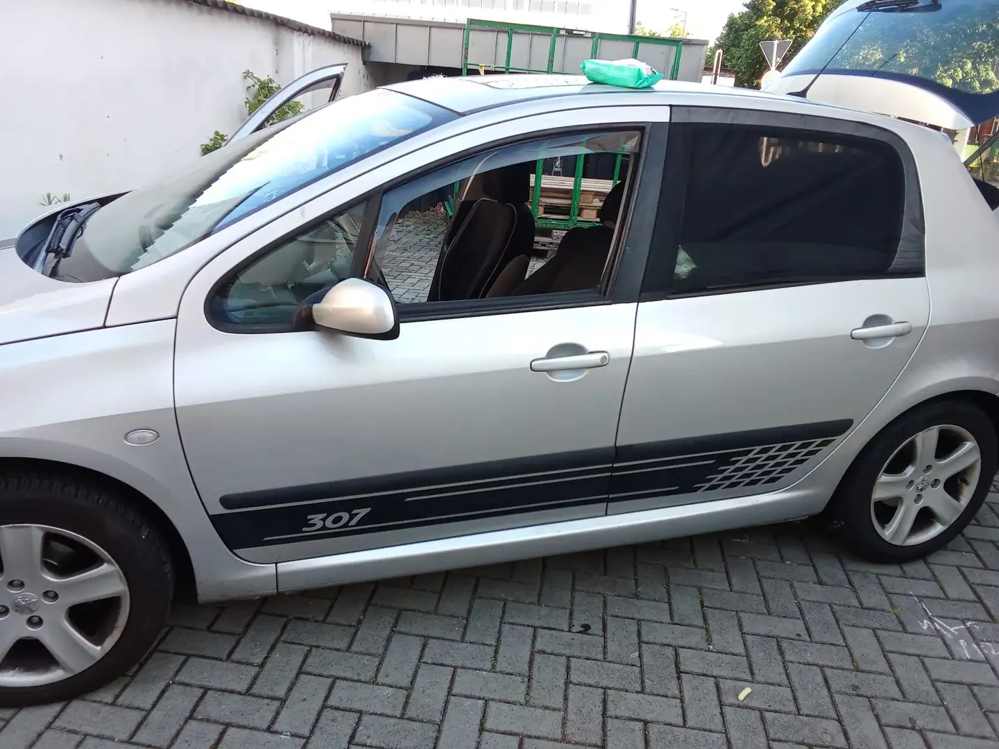 Peugeot 307 307 135 Tendance Stříbrná - 1