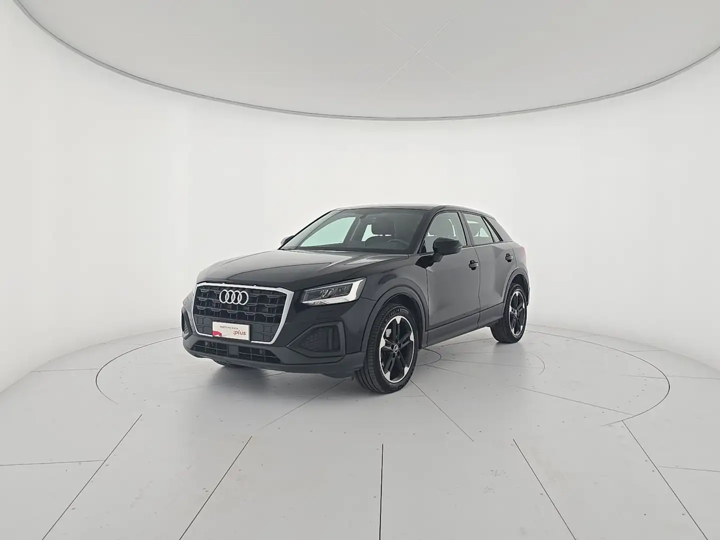 Audi Q2 30 TDI Admired Schwarz - 1