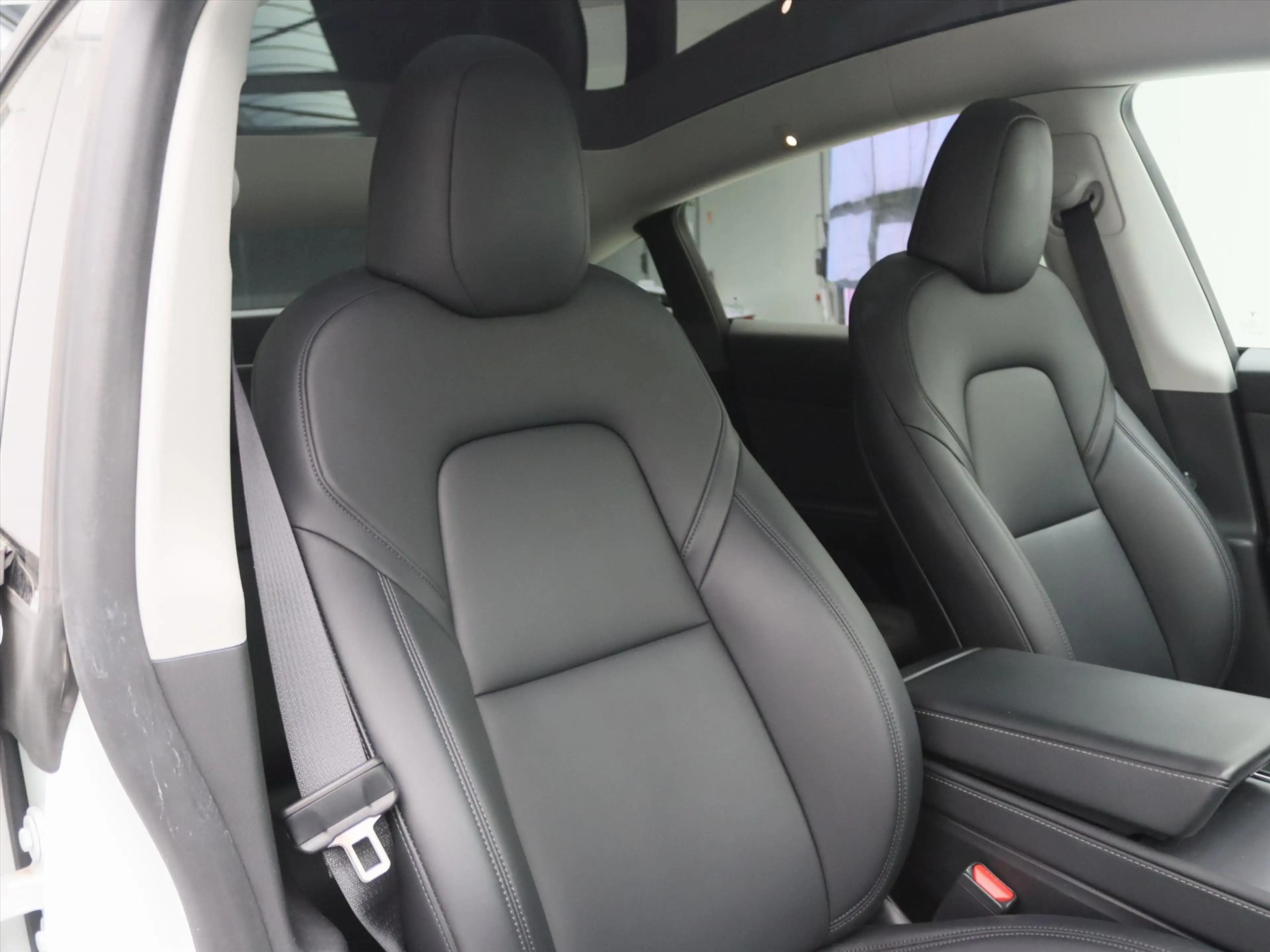 Tesla Model Y Long Range AWD 75kWh 351pk 91,3% SoH [ AMD RYZEN+A — photo 17