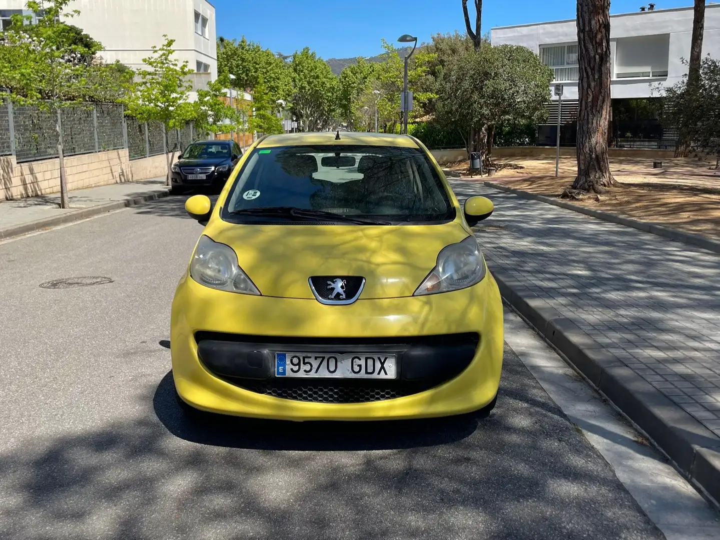 Peugeot 107 1.4HDI Urban Żółty - 1