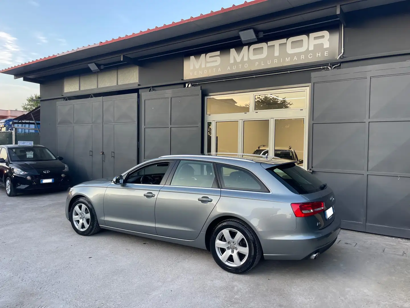 Audi A6 Avant 3.0 V6 TDI quattro s-tronic Gris - 2