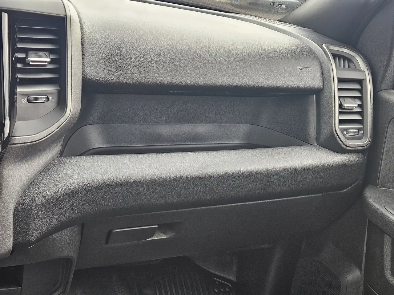 RAM 3500 снимка RAM 3500