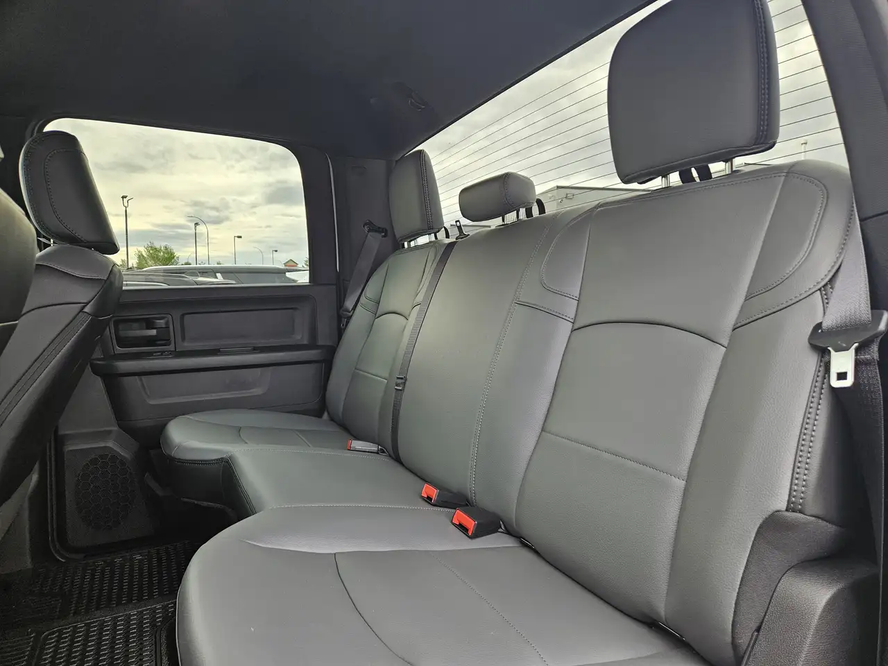 RAM 3500 снимка RAM 3500
