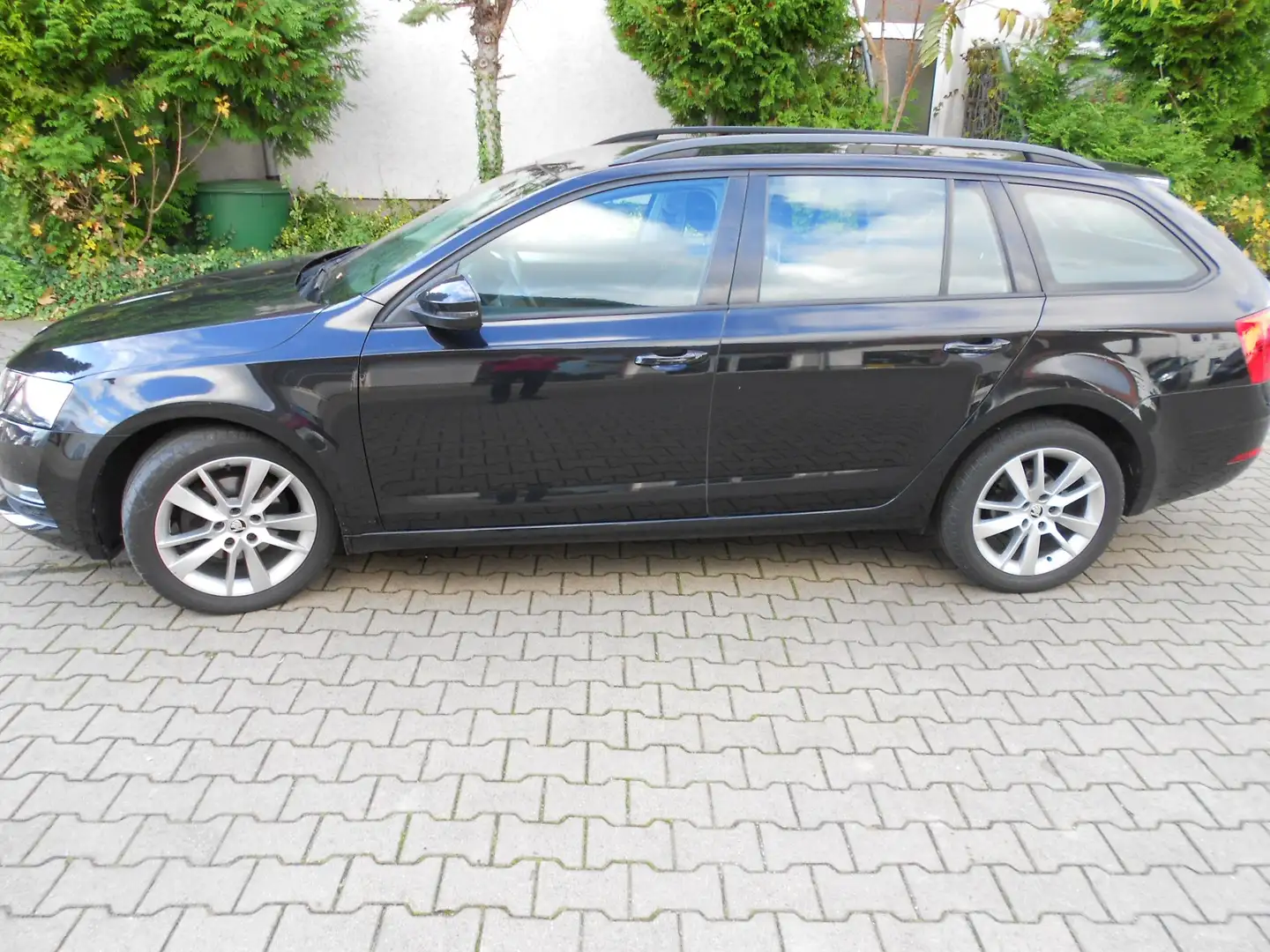 Skoda Octavia Combi 1.5 TSI Ambition Zwart - 2