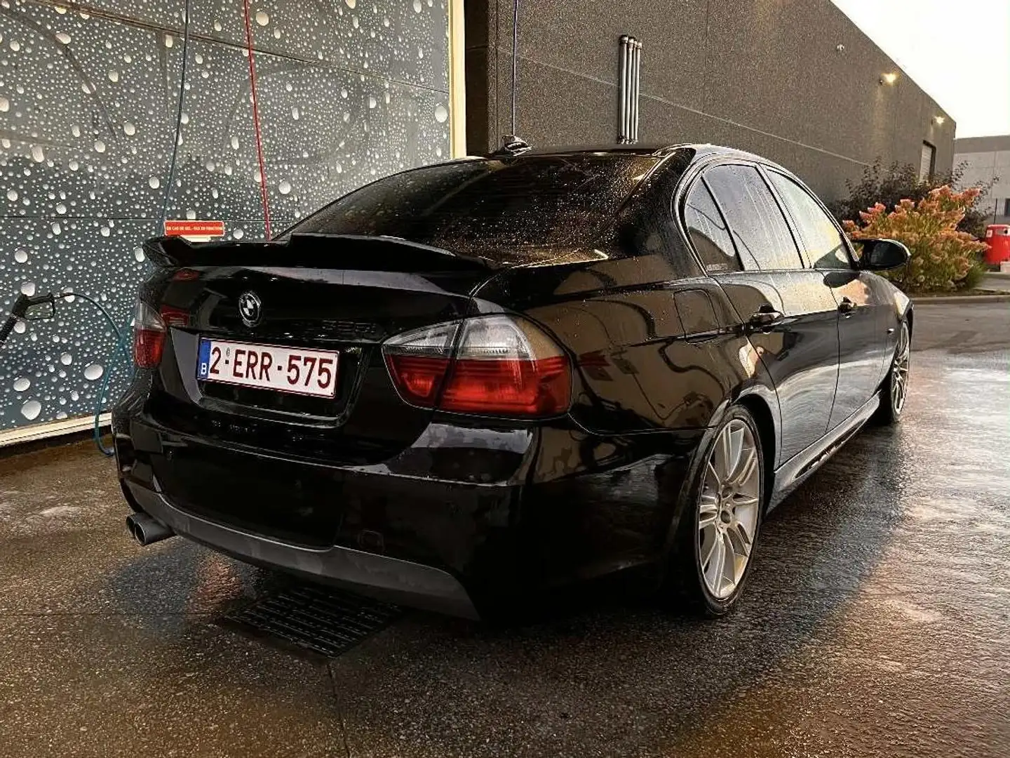 BMW 325 325iA Zwart - 2