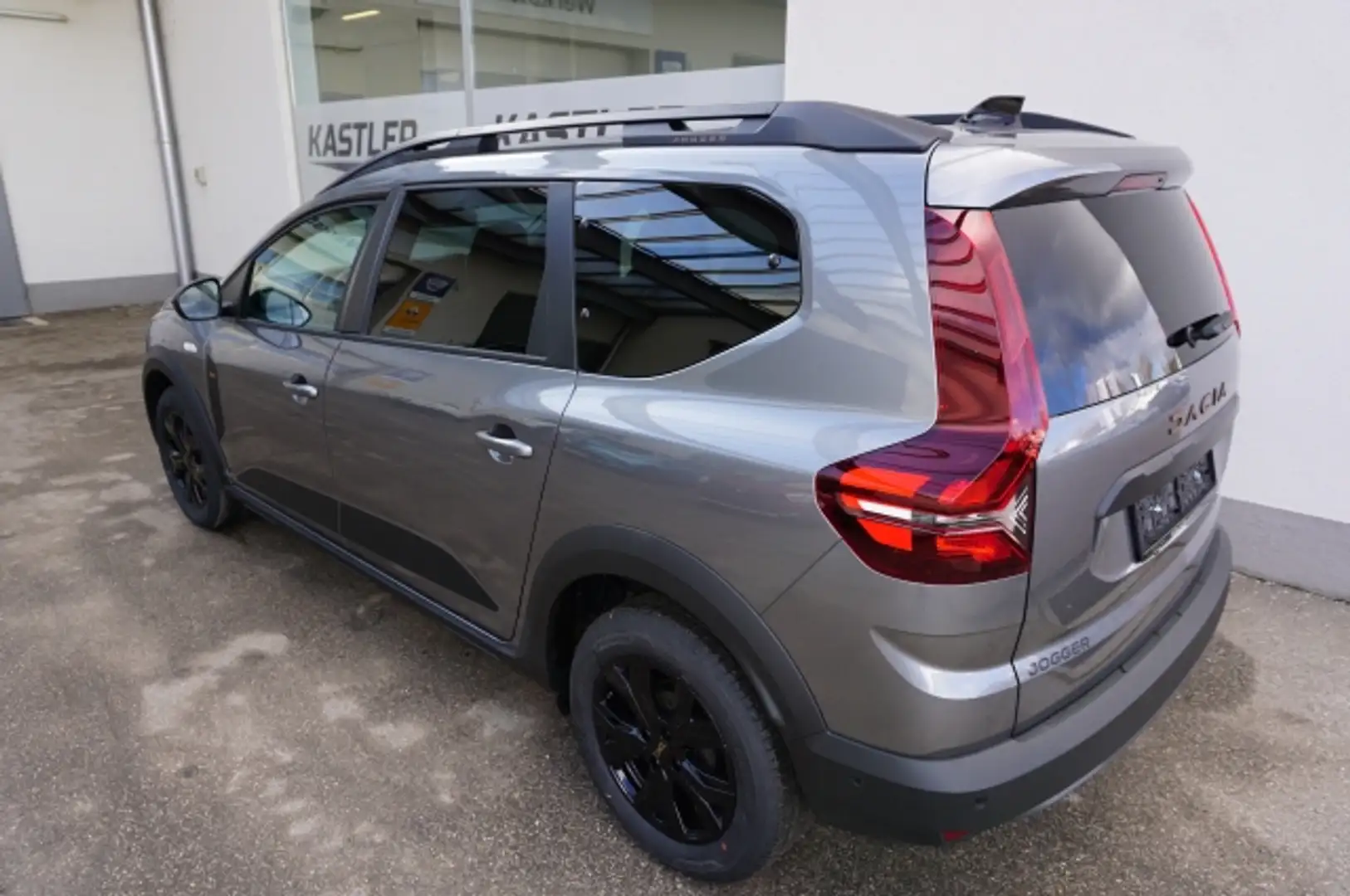 Dacia Jogger Extreme+ TCe110 7-sitzig Grau - 2