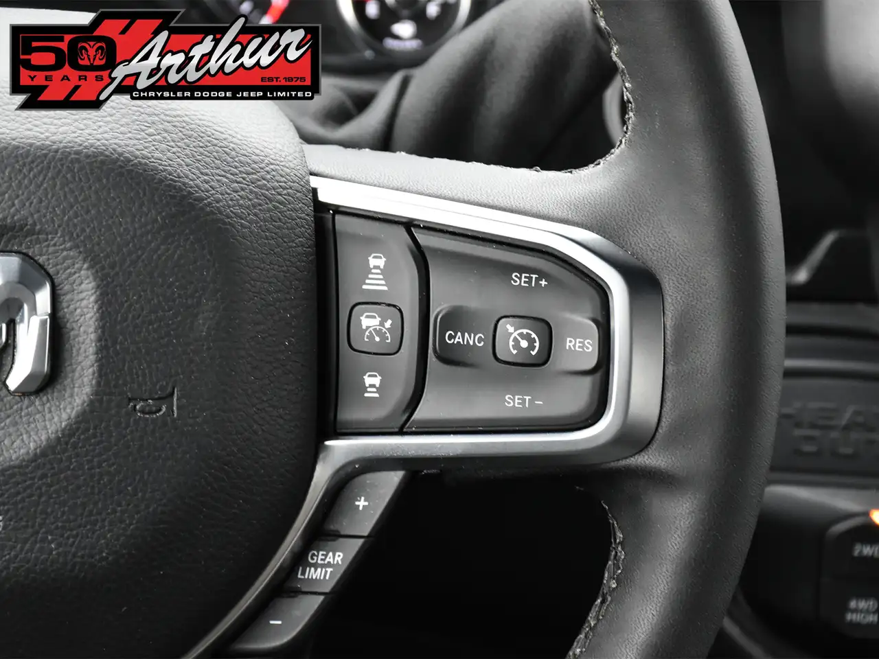 RAM 2500 снимка RAM 2500