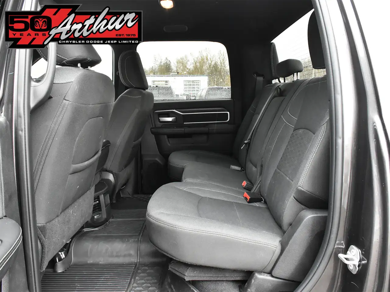 RAM 2500 снимка RAM 2500