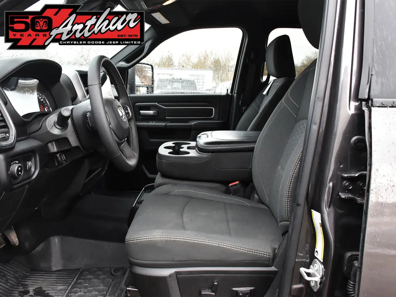 RAM 2500 снимка RAM 2500