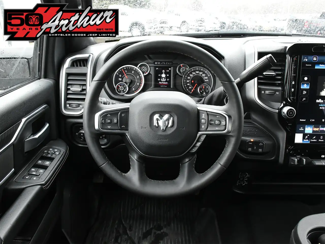 RAM 2500 снимка RAM 2500
