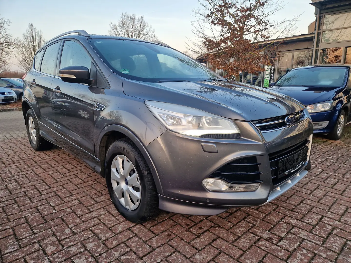 Ford Kuga Individual Grau - 2