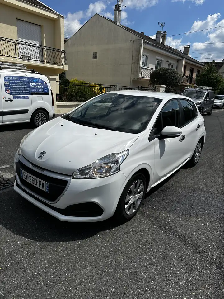 Peugeot 208 1.6 BlueHDi 75ch BVM5 Access