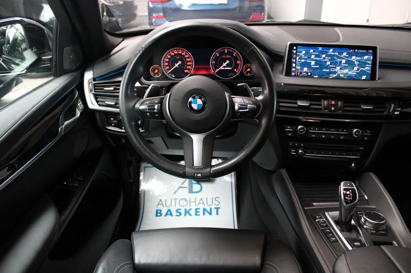 BMW X6 M d LED*GLASDACH*ACC*HEAD-UP*AHK*360 Kamera Black - 2