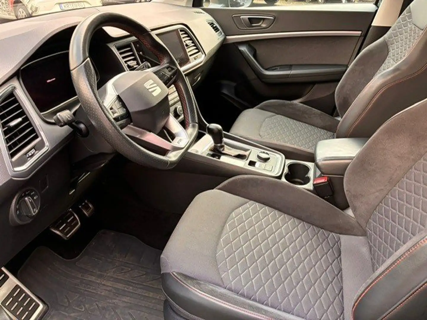 SEAT Ateca FR DSG Grau - 2