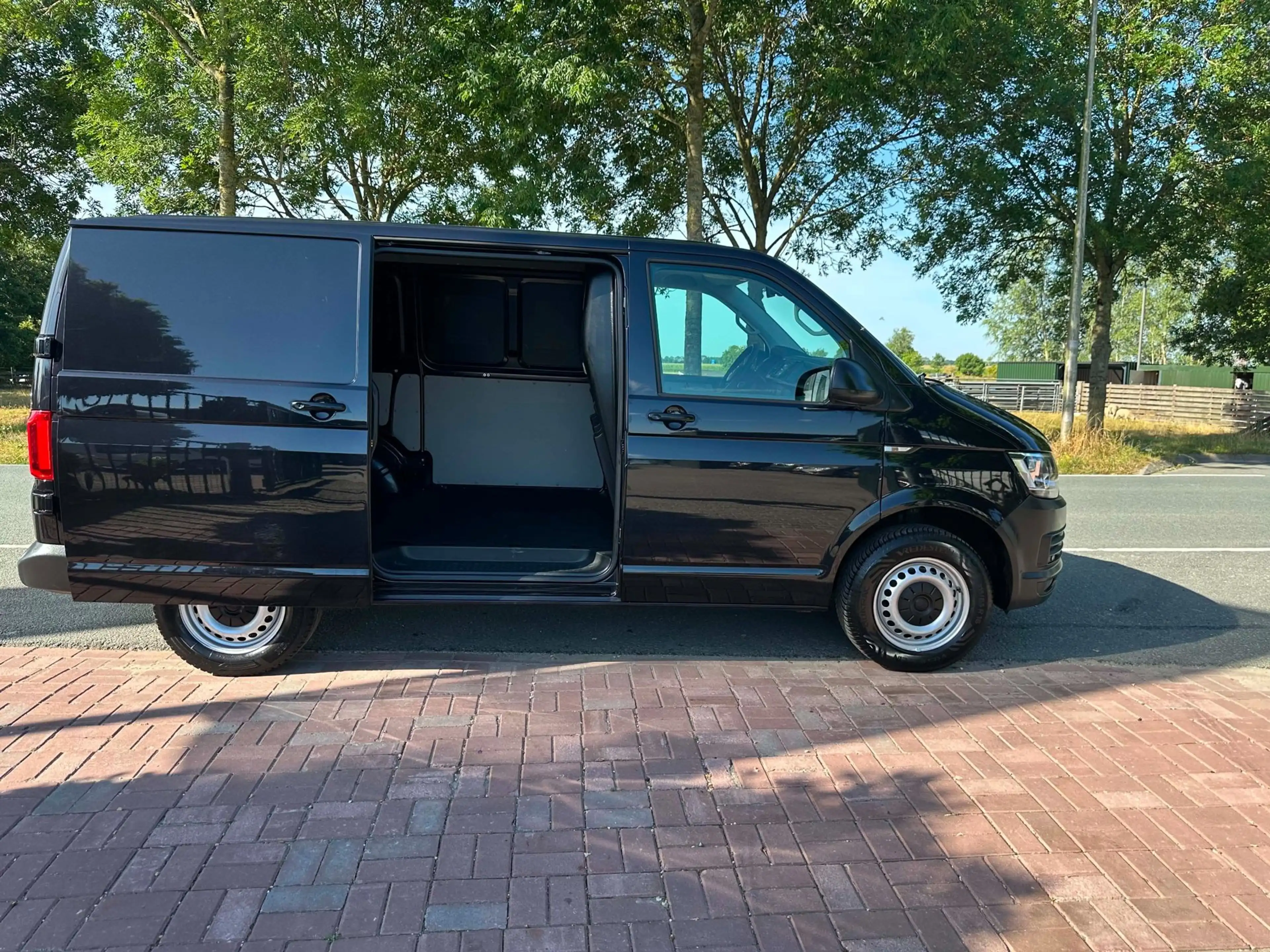 Volkswagen Transporter 2.0 TDI L1H1 3 Pers. Euro 6 Airco/Cruise/Nav — photo 2