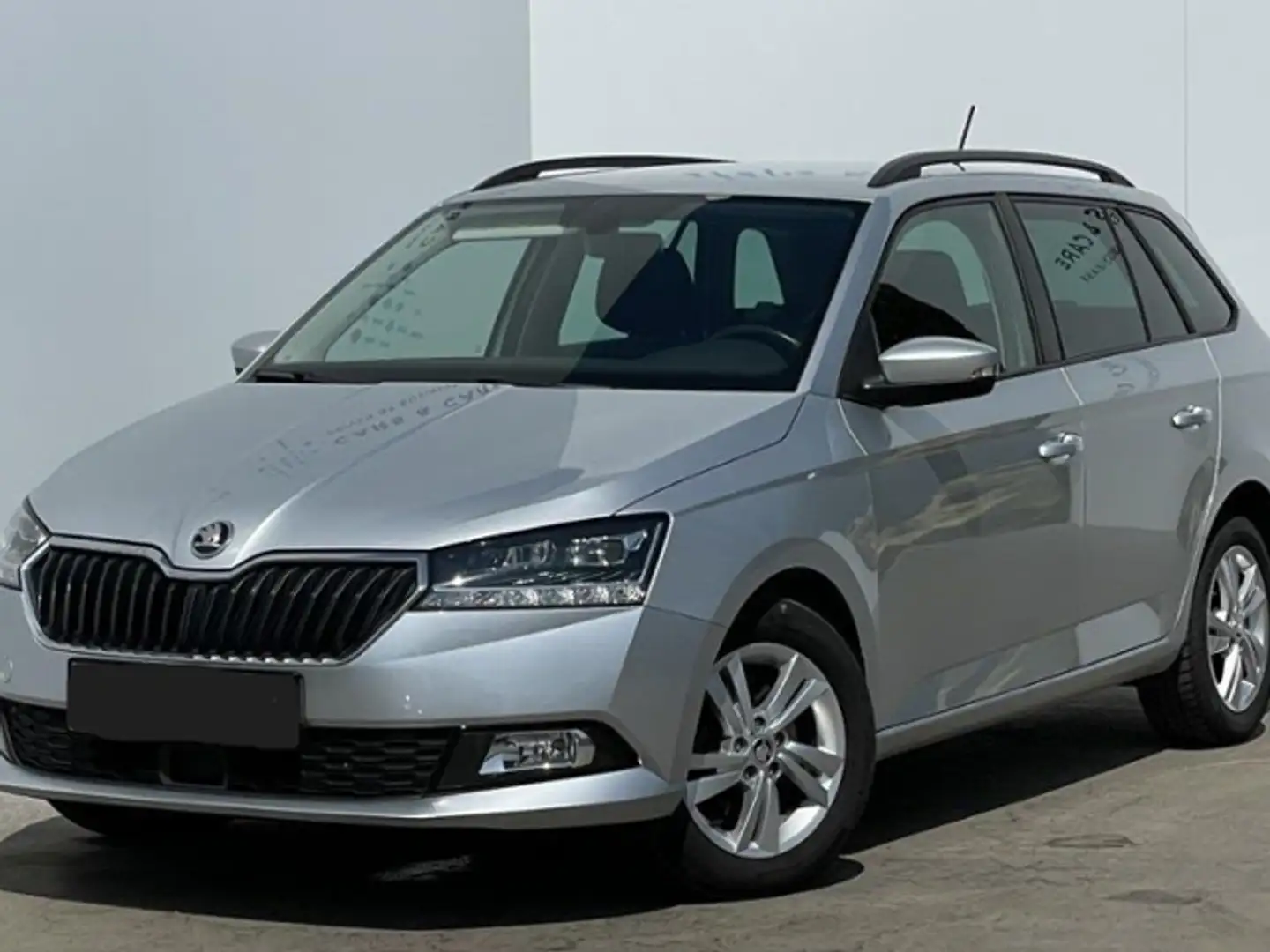 Skoda Fabia Combi Style LED SHZ ACC PDC RFK KLIMA ALU Argent - 2