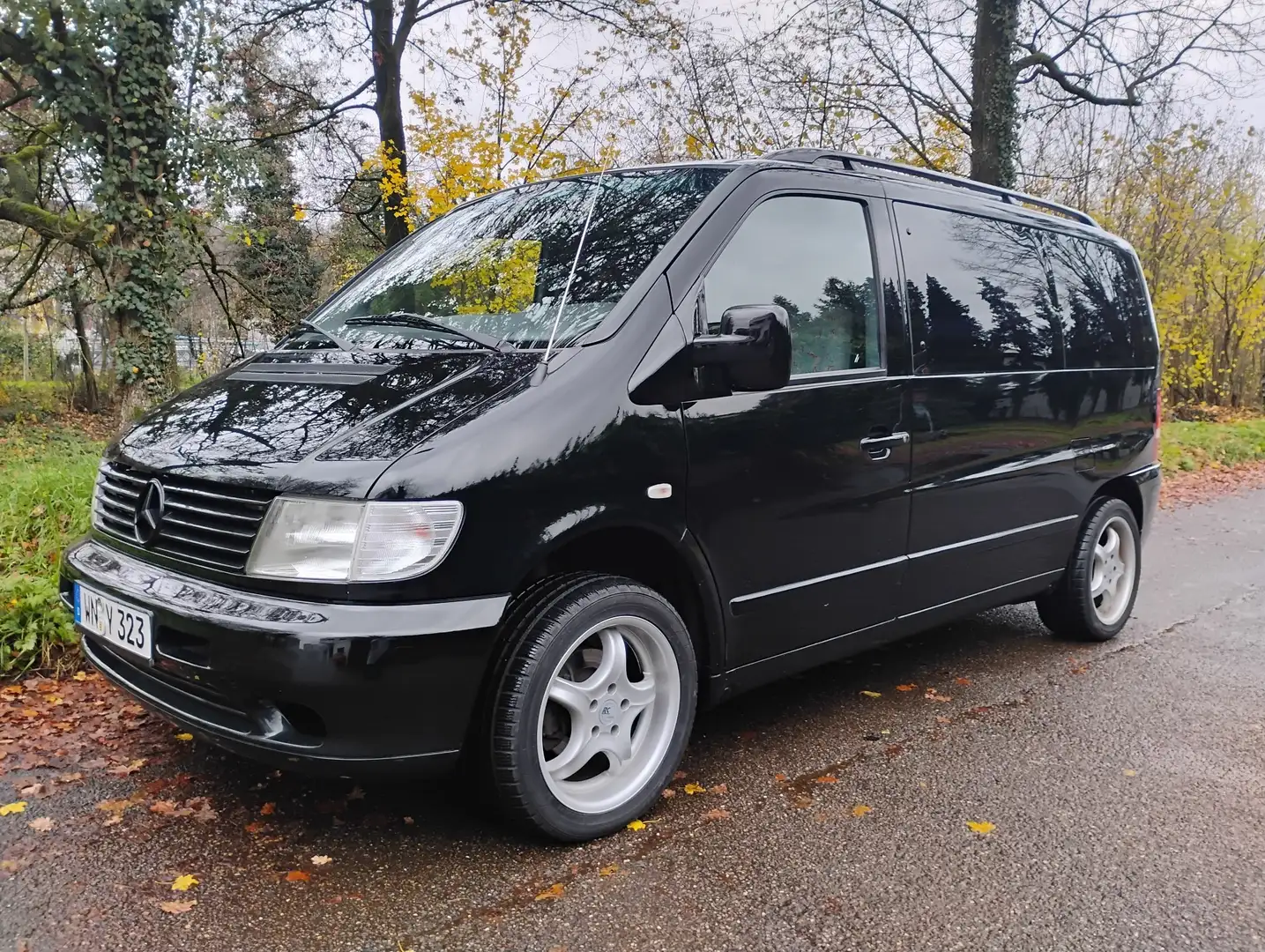 Mercedes-Benz Vito Vito Schwarz - 1