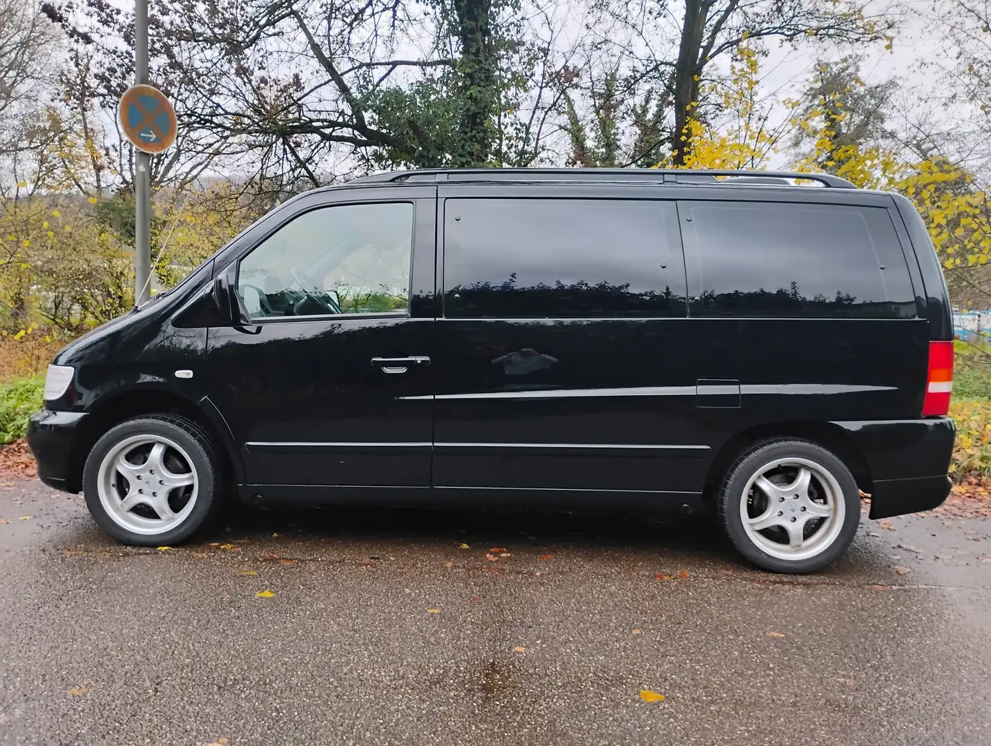 Mercedes-Benz Vito Vito Schwarz - 2