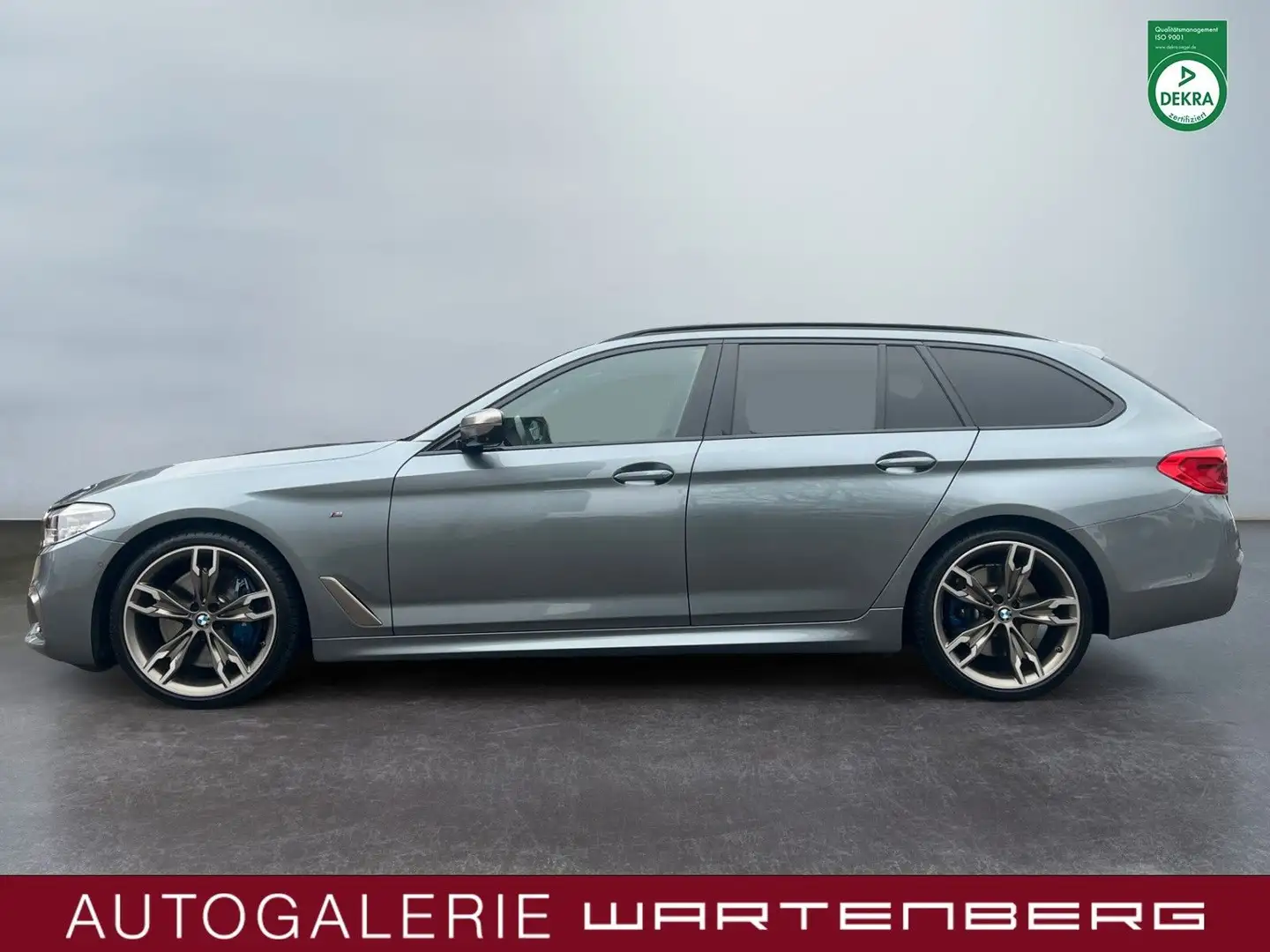 BMW 550 d Touring xDrive/PANO/STANDH/H&K/AHK/360°/ Blau - 2