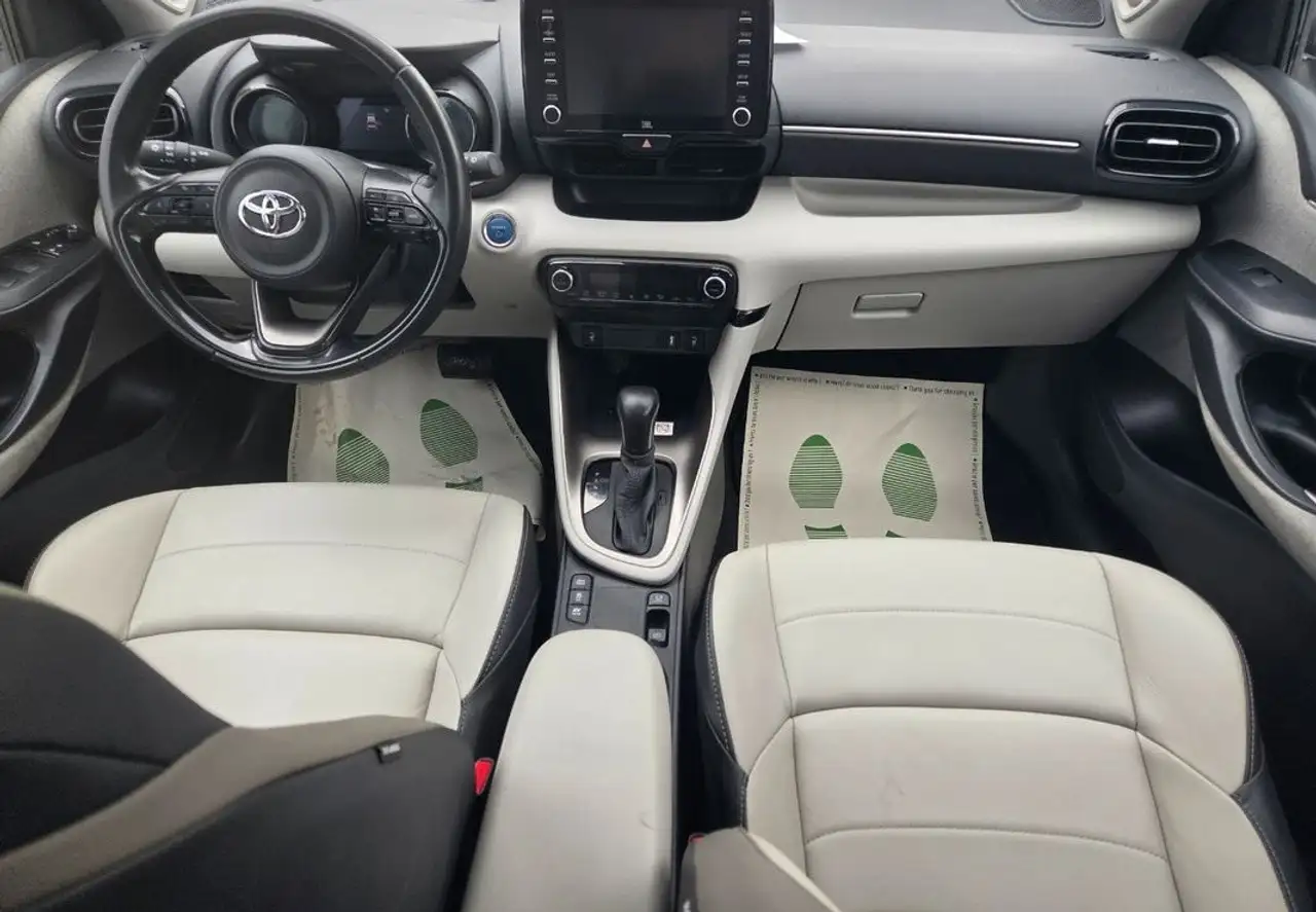 Toyota Yaris Yaris — photo 9