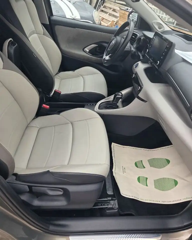 Toyota Yaris Yaris — photo 7