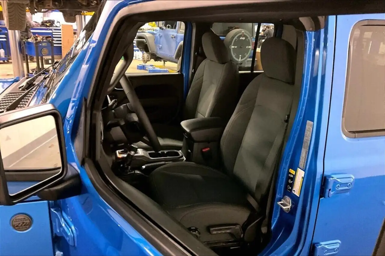Jeep Gladiator снимка Jeep Gladiator