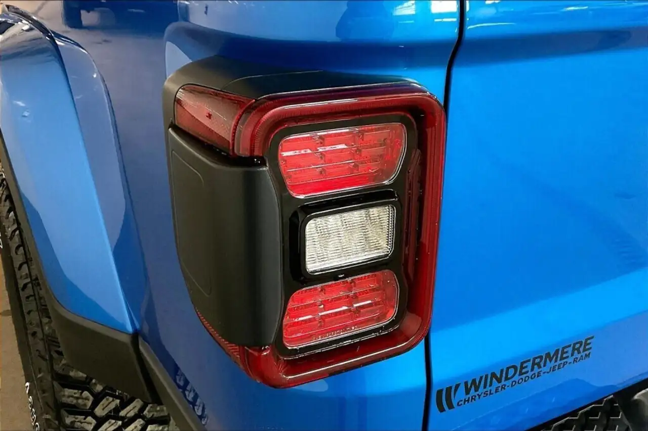 Jeep Gladiator снимка Jeep Gladiator
