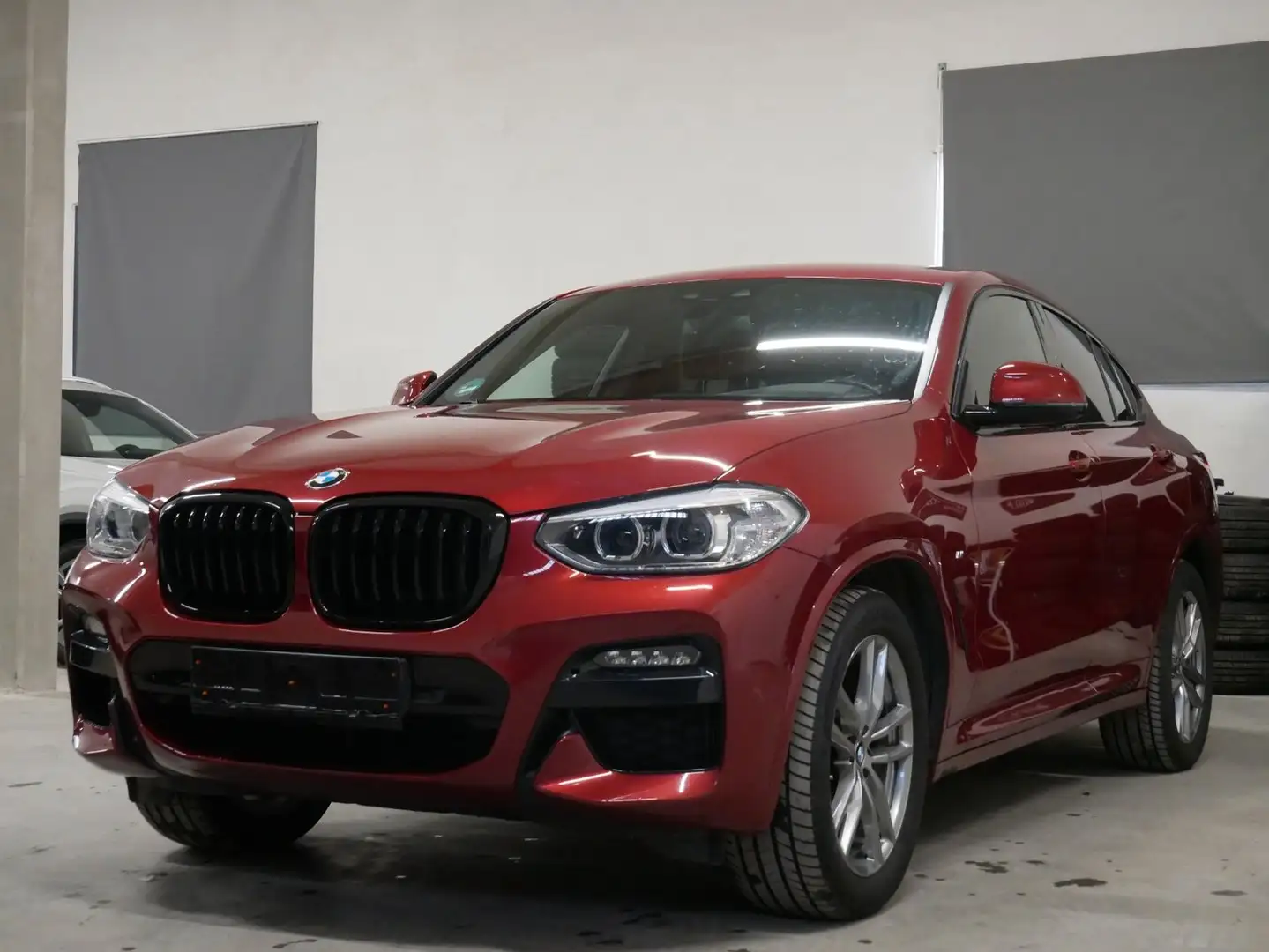 BMW X4 xDrive 20 d M Sport LED HUD R-KAM NAVI TOTW Rot - 2