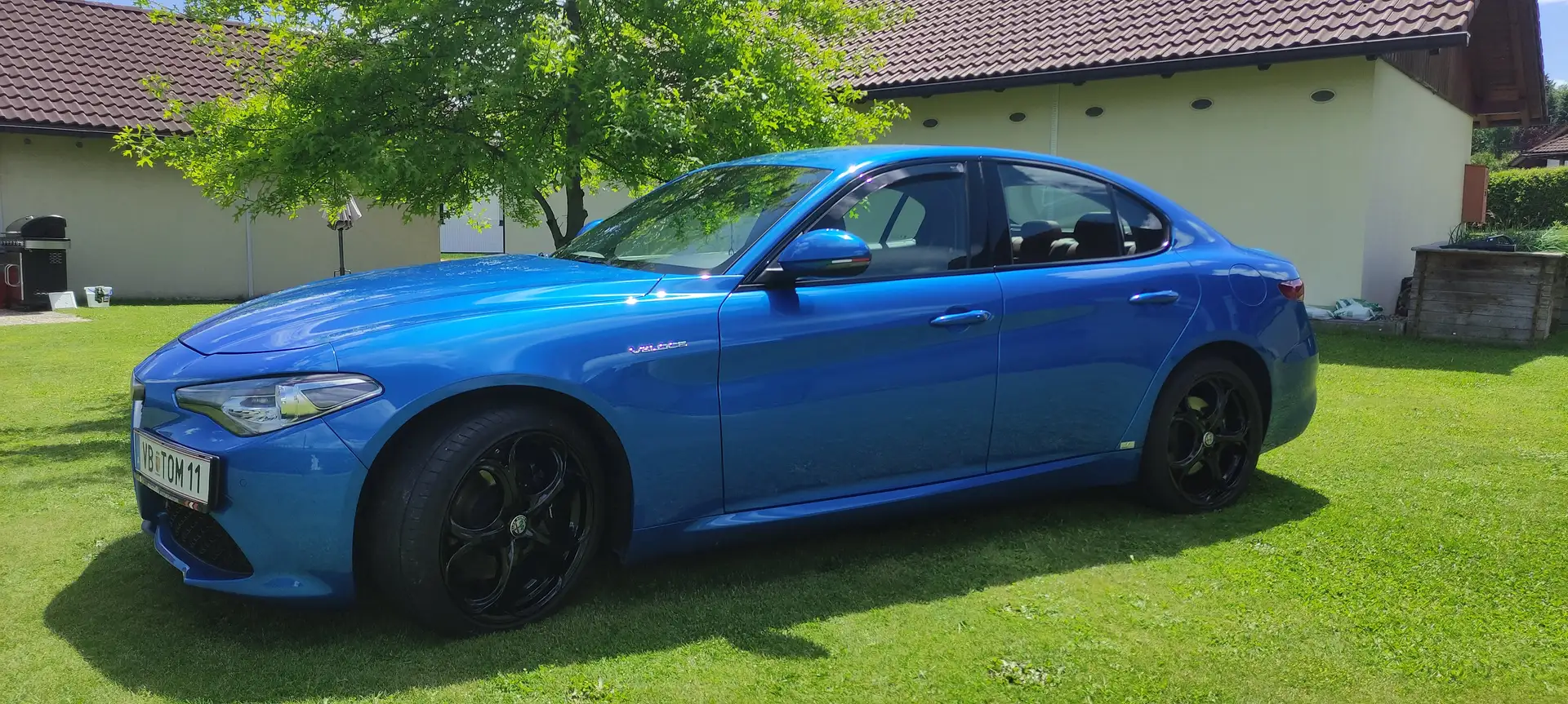 Alfa Romeo Giulia Veloce 2,0 280 AT AWD Blau - 2