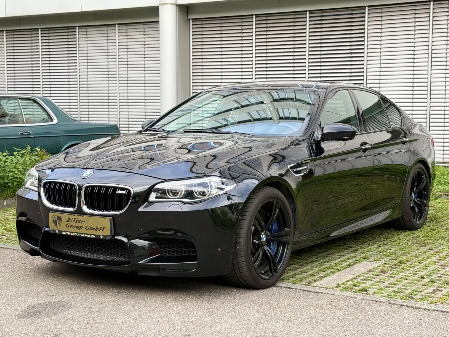BMW M5 DKG*Vollausstattung*Euro 6*netto: 35.042€ Schwarz - 1